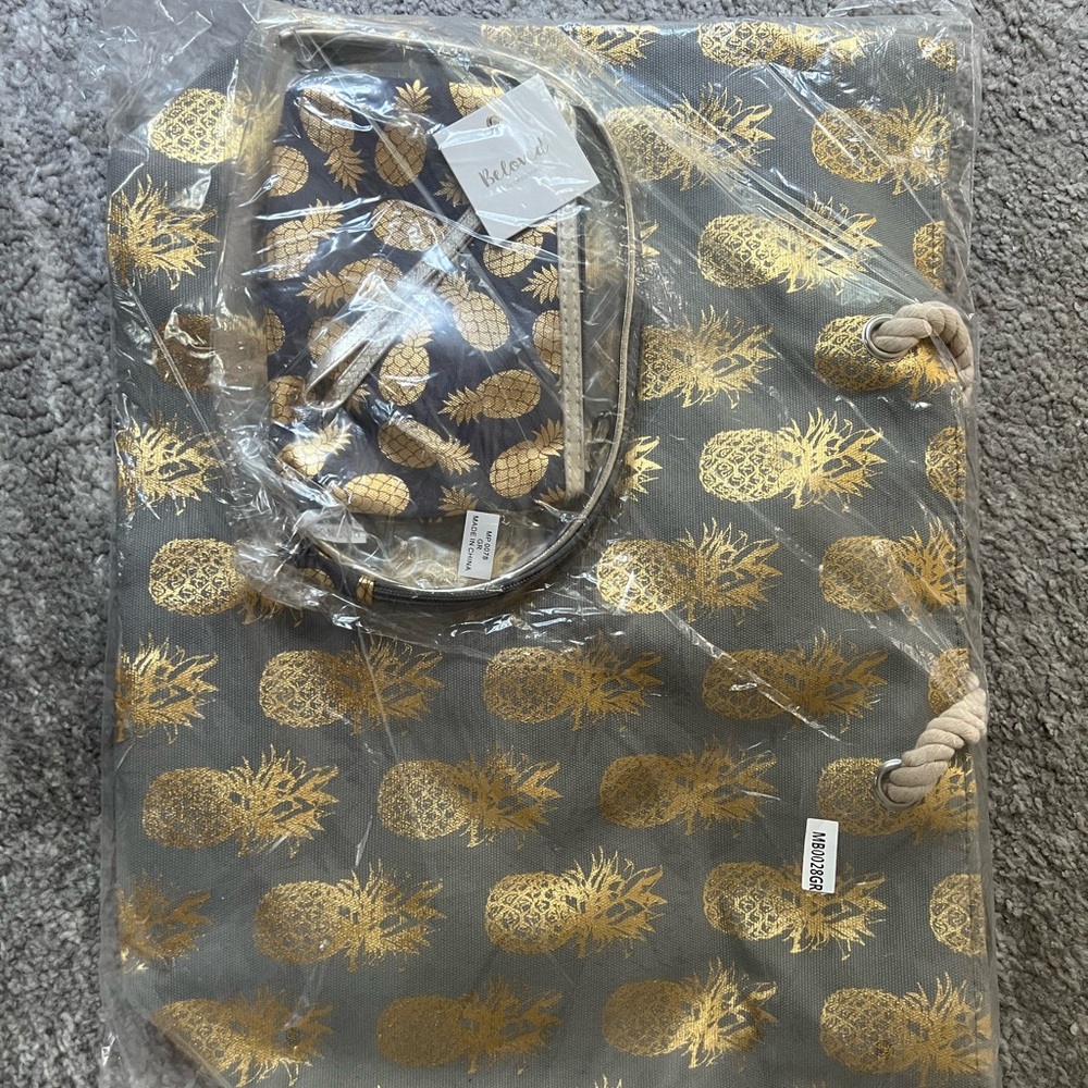 NWT Beach bag set